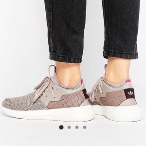 EUC adidas originals tubular entrap sneakers 7.5
